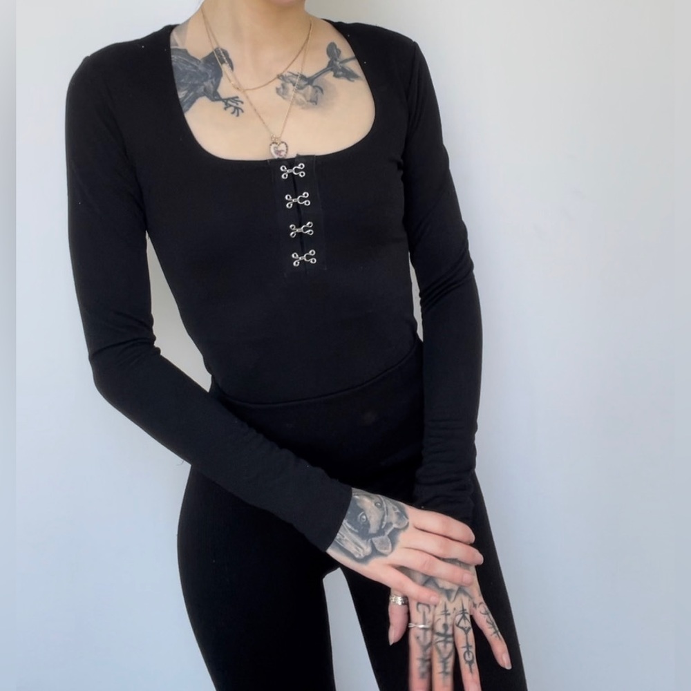 body suit rouge & noir